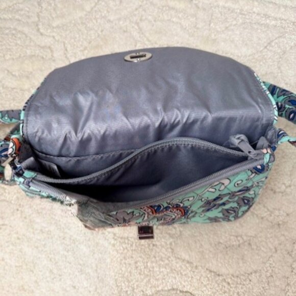 Vera Bradley Crossbody - Picture 4 of 4